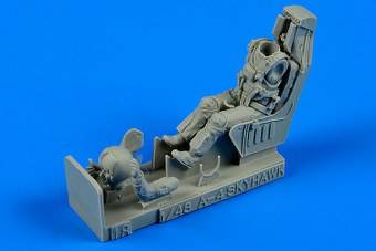 Aerobonus 480078 US Navy fighter pilot with ejseat f A4A 1:48