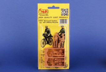 CMK 129-F48406 Wehrmacht Soldiers with Military Bicycles 1:48