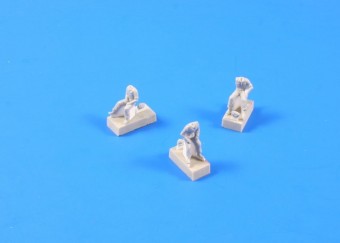 CMK 129-F72228 German panzer crew sitting (3 figures) 1:72