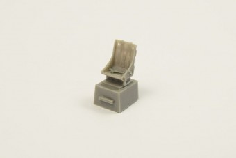CMK 129-Q72303 Kittyhawk IV Seat with Sutton Herness 1:72