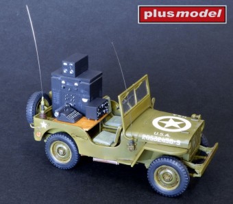 Plus model 565 Radio equipment for Jeep 1:35