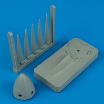 Quickboost QB48 194 Spitfire Mk. XIV propeller w/tool for Academy for 1:48
