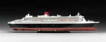 Revell 05223 Queen Mary 2 1:400
