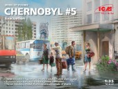 ICM 35905 Chernobyl#5. Extraction (4 adults 1 child and luggage) (100% new molds) 1:35