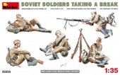 MINIART 35233 1:35 Soviet Soldiers Taking a Break - 5 figures