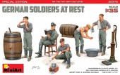 MINIART 35378 1:35 German soldiers at rest - Special Edition
