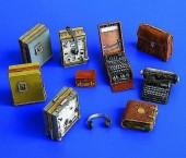 Plus model 249 German radio set with Enigma 1:35