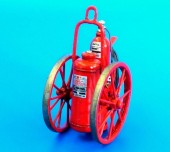Plus model AL4074 Extinguisher wheeled 150LB 1:48