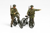 TAMIYA 35333 1:35 British Paratroopers & Bicycle set
